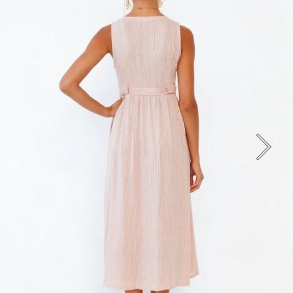 Button-front sleeveless midi-dress in blush, wedding guest dress, romantic - Picture 2 of 7